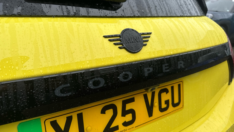 MINI Cooper 135kW E Sport [Level 2] 41kWh 3dr Auto Electric Hatchback